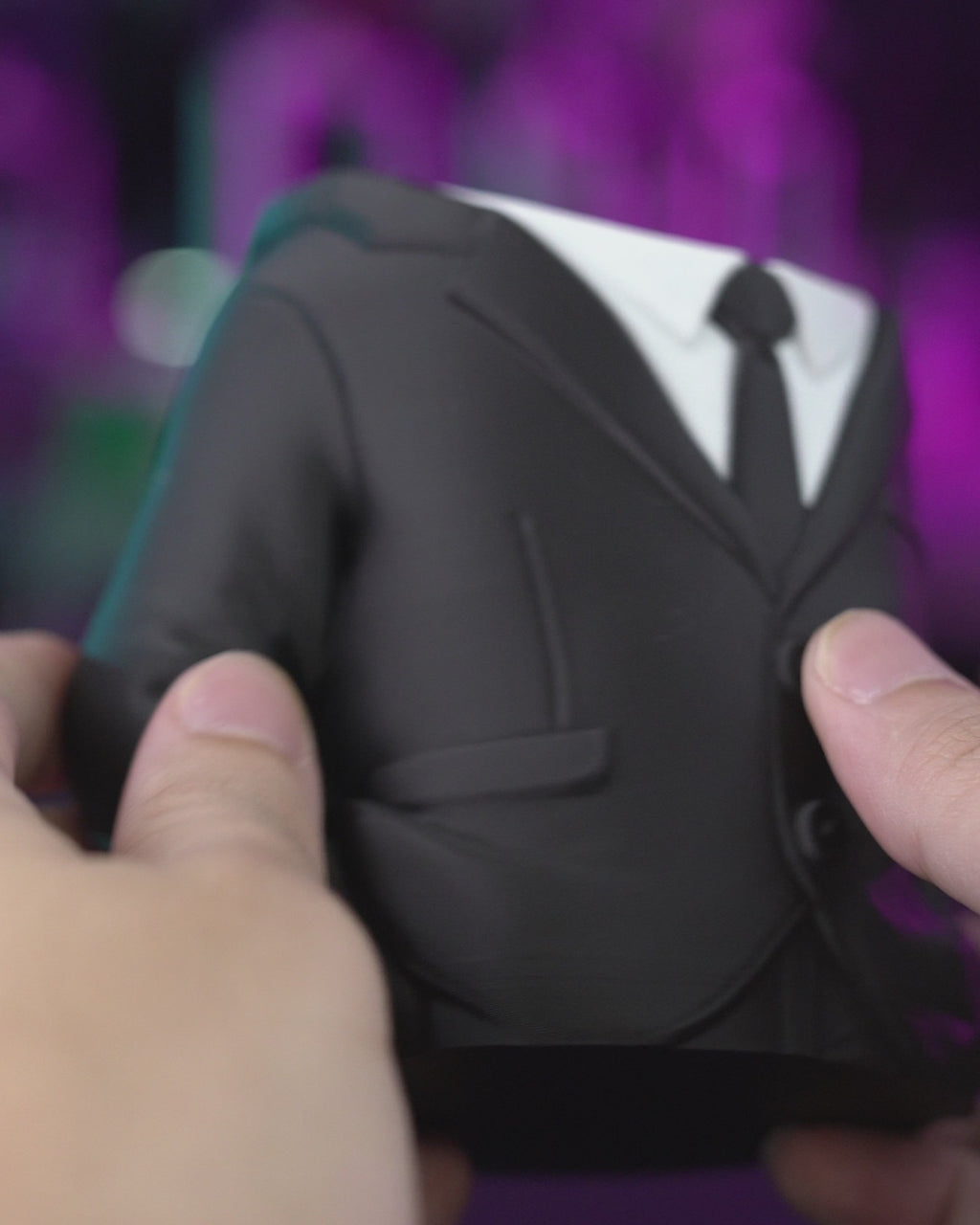 Suit Can Holder